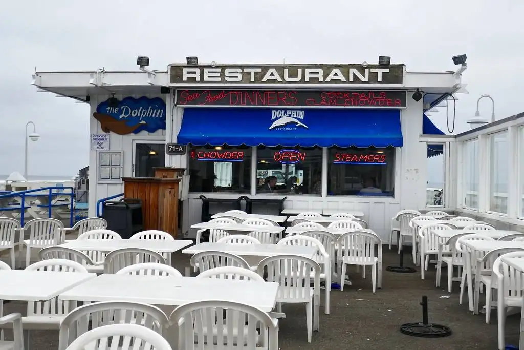 Dolphin restaurant, Santa Cruz wharf